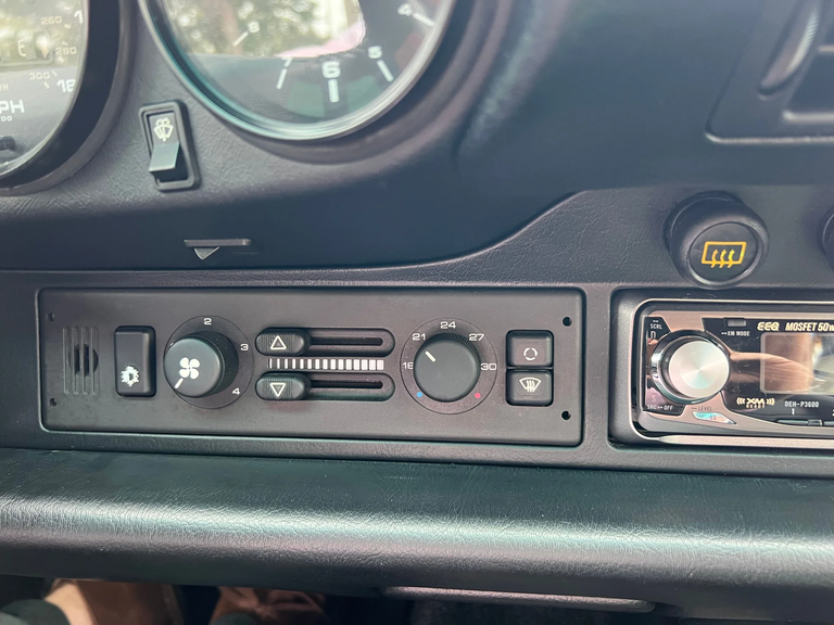 Porsche 964 Carrera 4