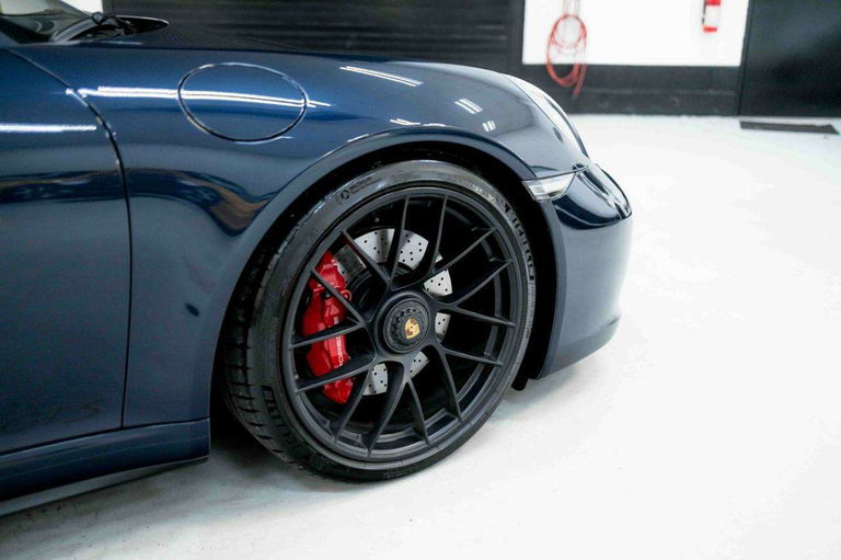 Porsche 991.2 Carrera GTS