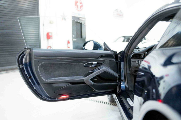 Porsche 991.2 Carrera GTS