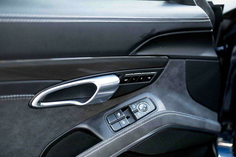 Porsche 991.2 Carrera GTS