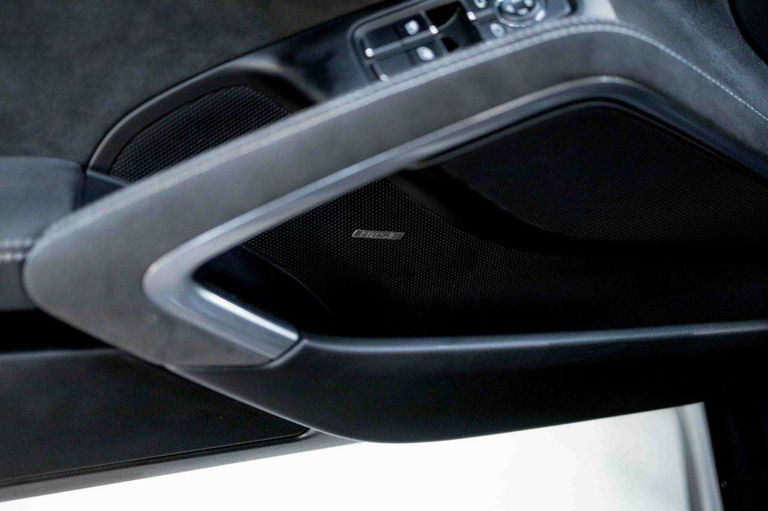 Porsche 991.2 Carrera GTS