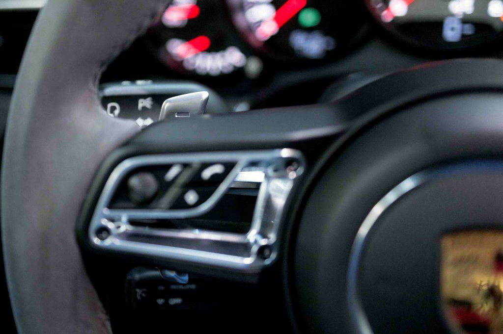 Porsche 991.2 Carrera GTS