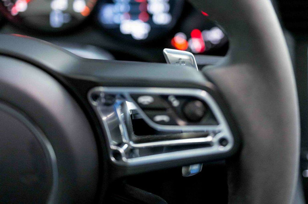 Porsche 991.2 Carrera GTS