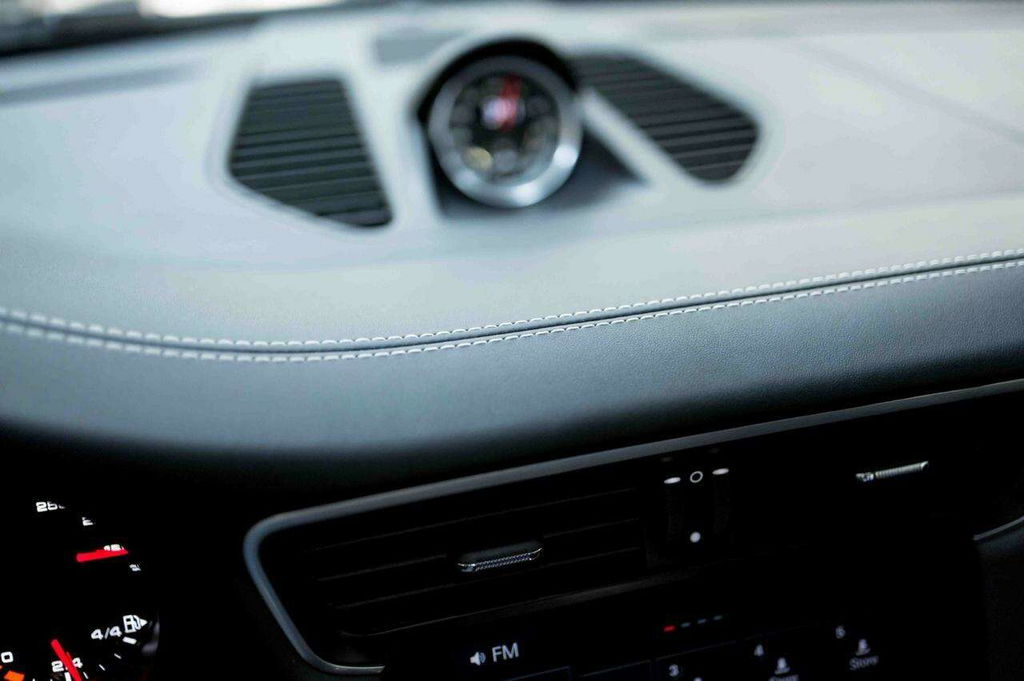 Porsche 991.2 Carrera GTS