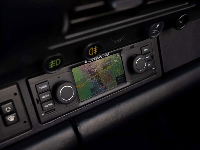 Porsche 964 Carrera 2 Speedster