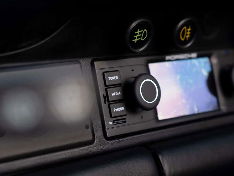 Porsche 964 Carrera 2 Speedster