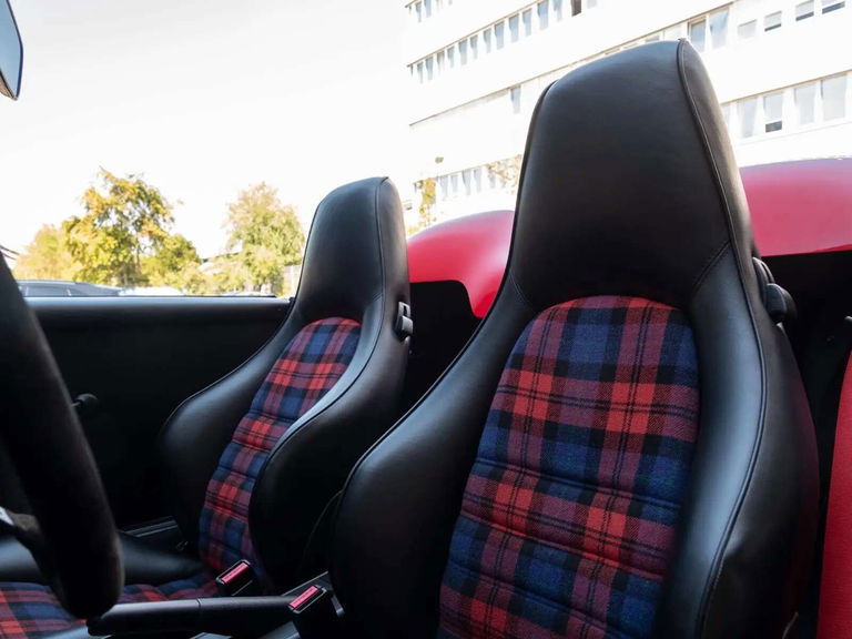 Porsche 964 Carrera 2 Speedster