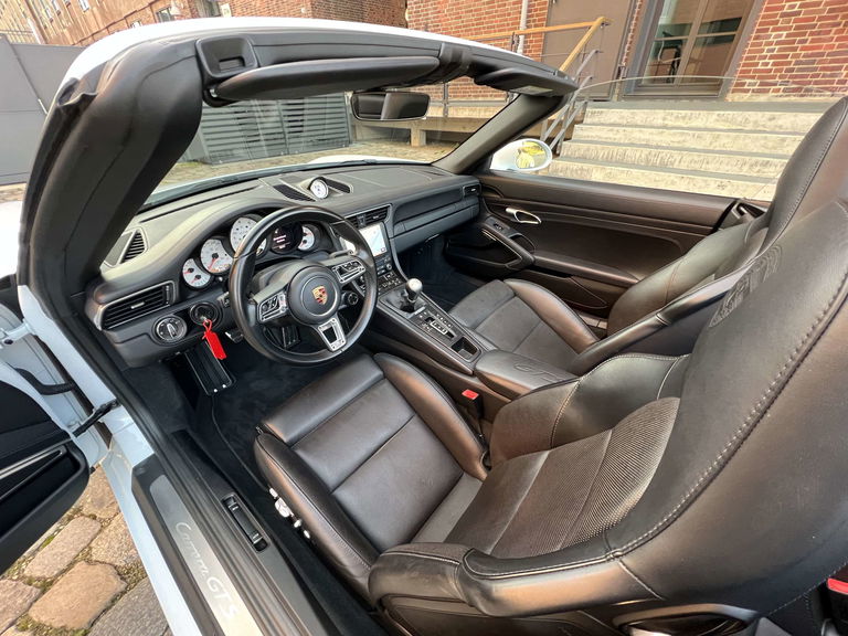 Porsche 991.2 Carrera GTS