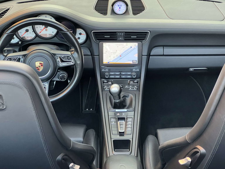 Porsche 991.2 Carrera GTS