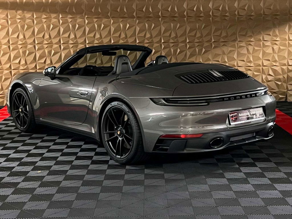 Porsche 992 Carrera 4 GTS