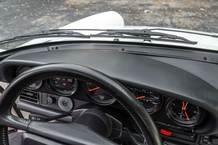 Porsche 911 Carrera 3.2 (US)
