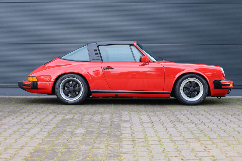 Porsche 911 Carrera 3.2