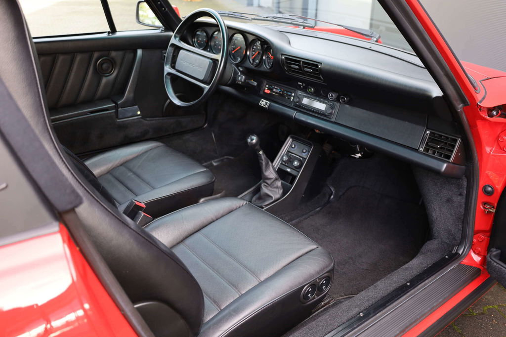 Porsche 911 Carrera 3.2