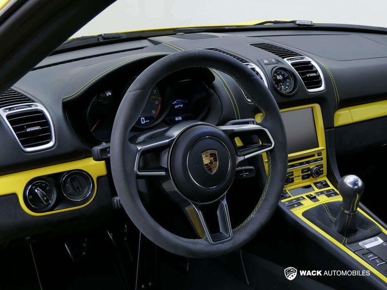 Porsche 981 Cayman GT4