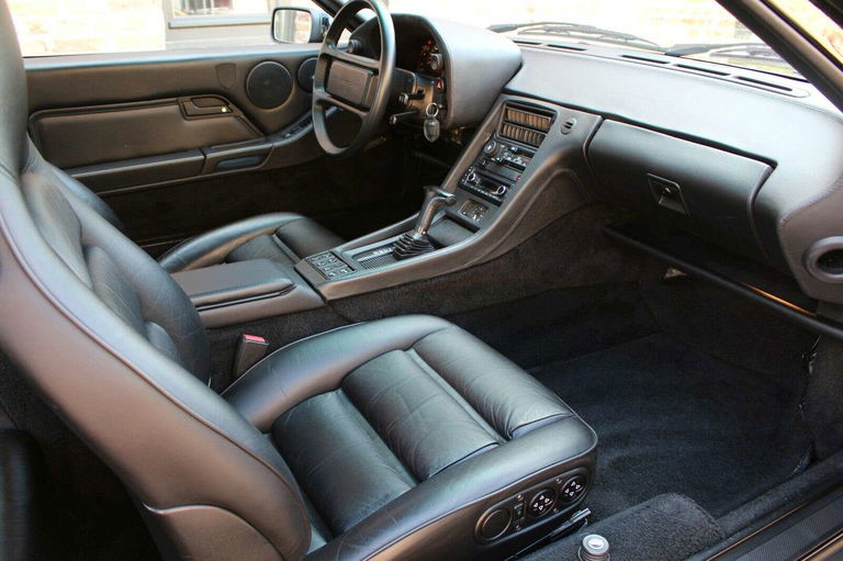 Porsche 928 S4
