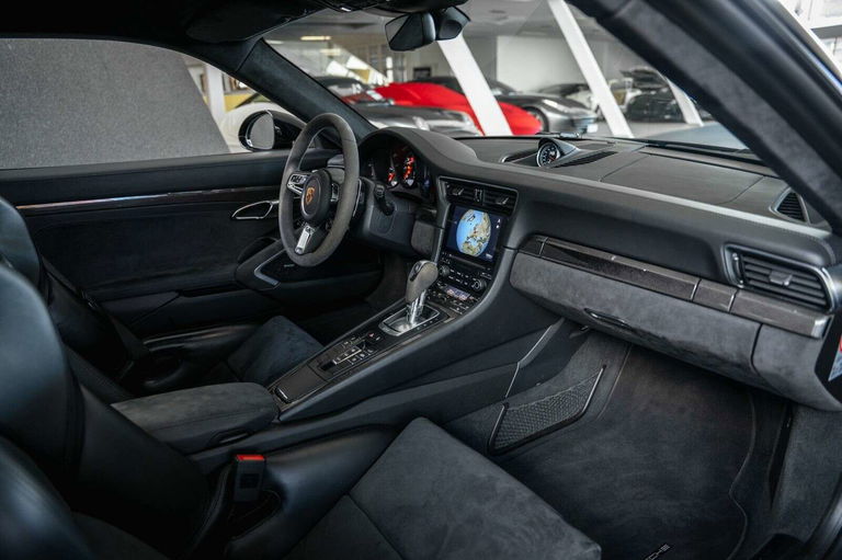 Porsche 991.2 Carrera 4 GTS