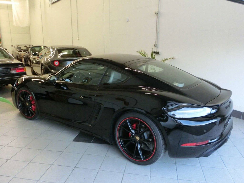 Porsche 718 Cayman GTS