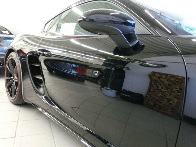 Porsche 718 Cayman GTS