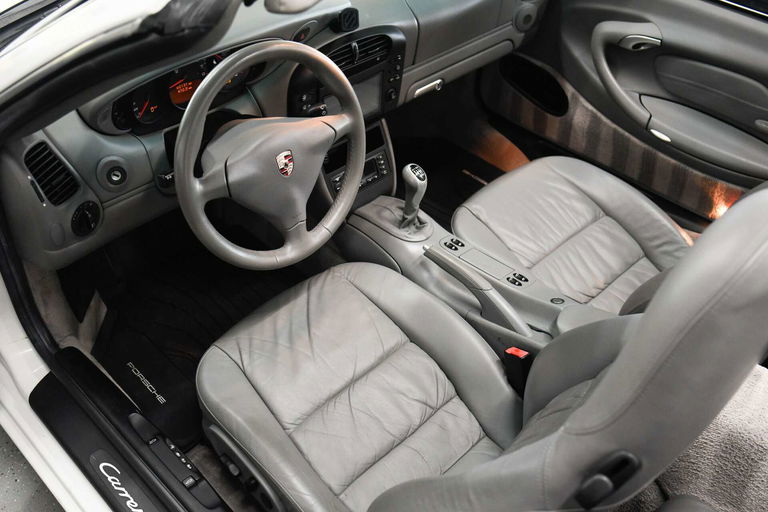 Porsche 996 Carrera 4