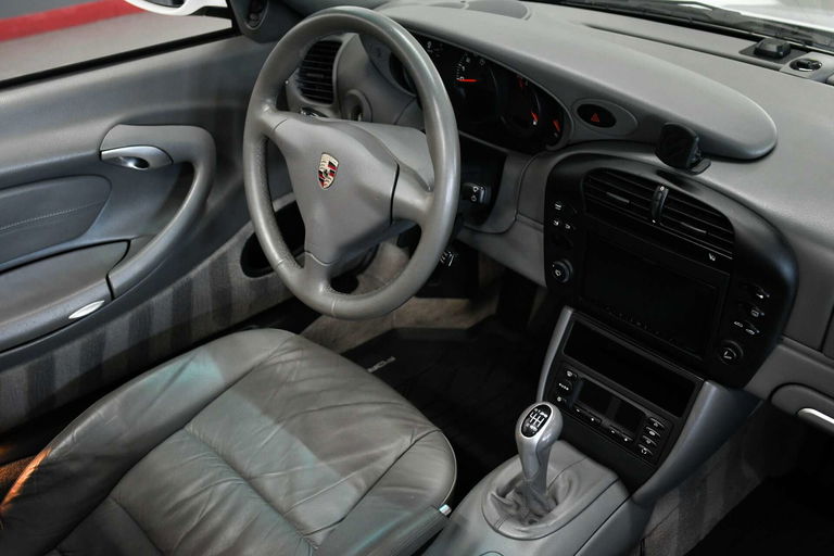 Porsche 996 Carrera 4