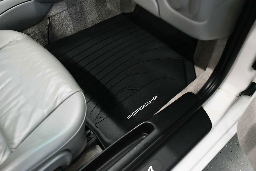 Porsche 996 Carrera 4