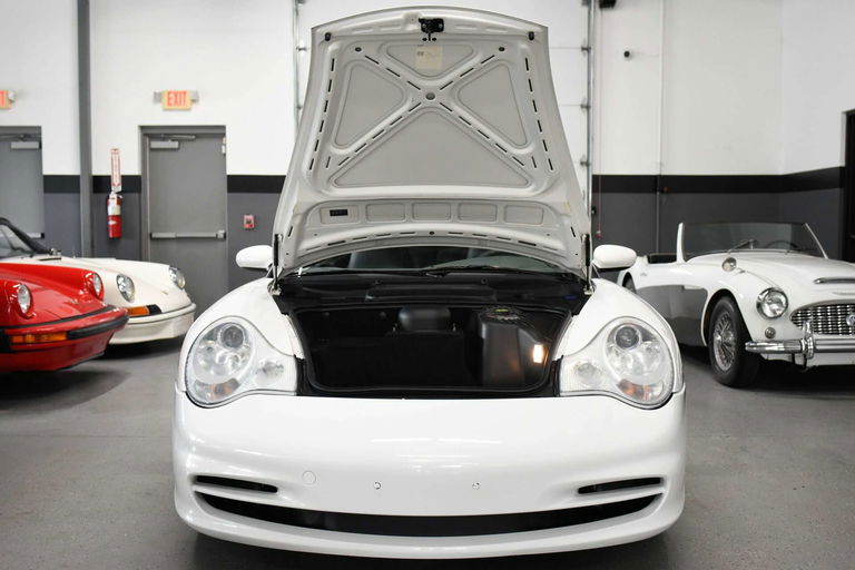 Porsche 996 Carrera 4