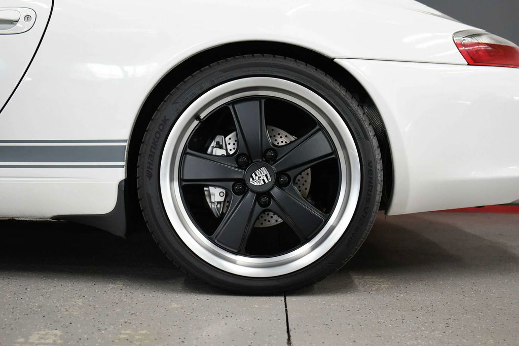 Porsche 996 Carrera 4