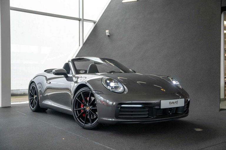 Porsche 992 Carrera 4S