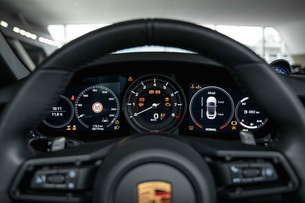 Porsche 992 Carrera 4S