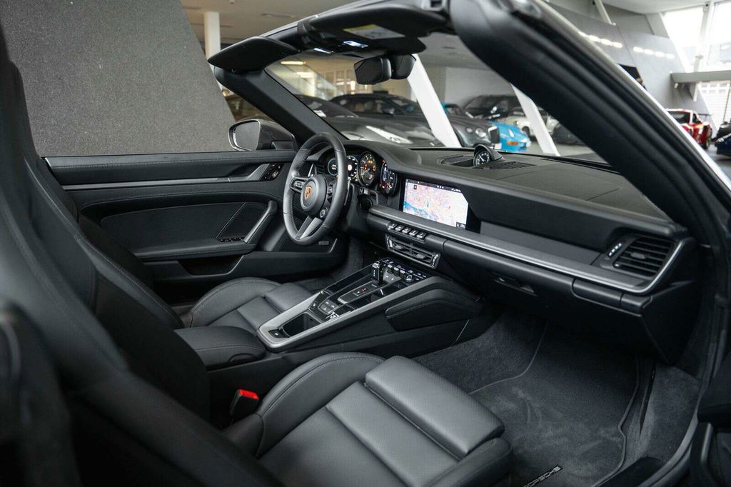 Porsche 992 Carrera 4S