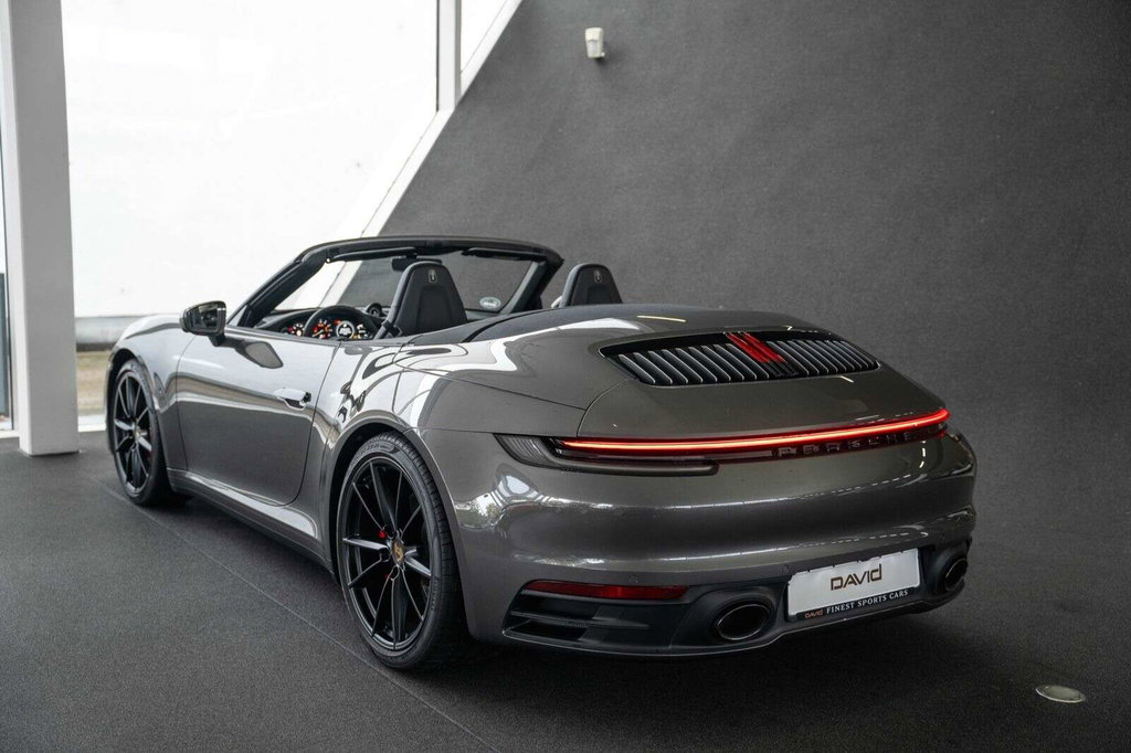 Porsche 992 Carrera 4S