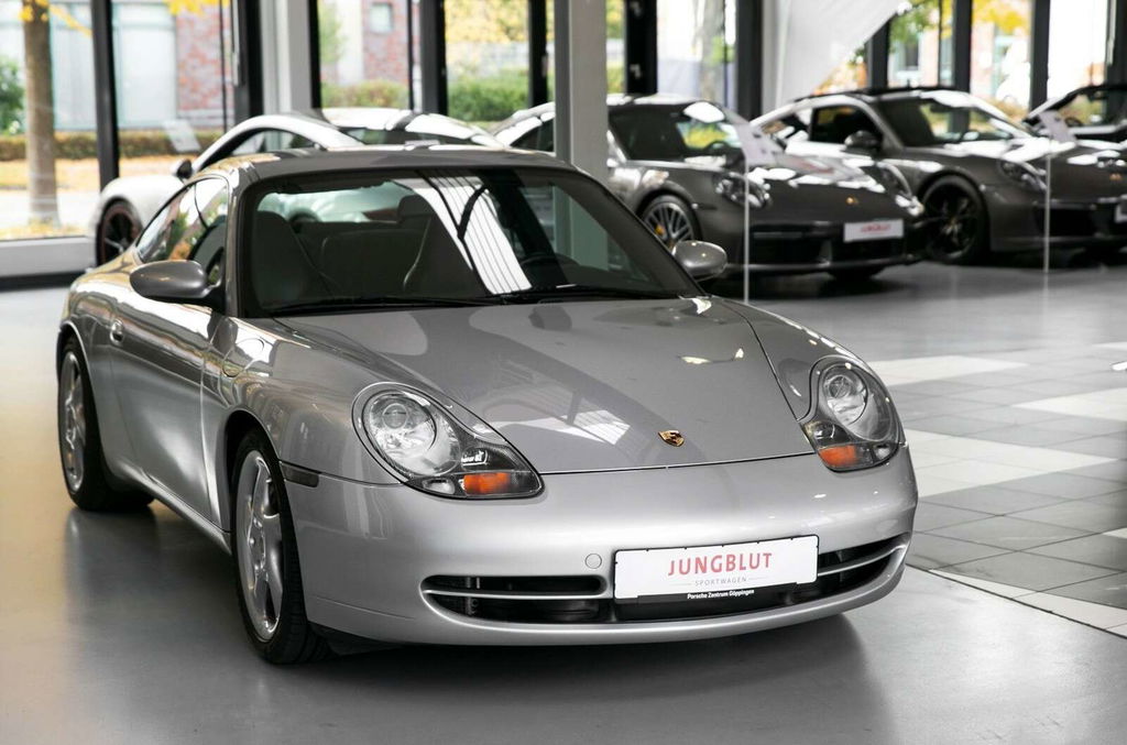 Porsche 996 Carrera 4