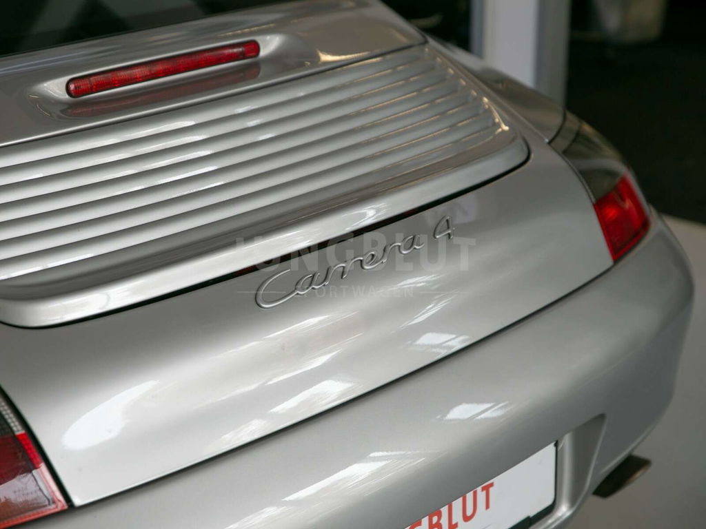 Porsche 996 Carrera 4