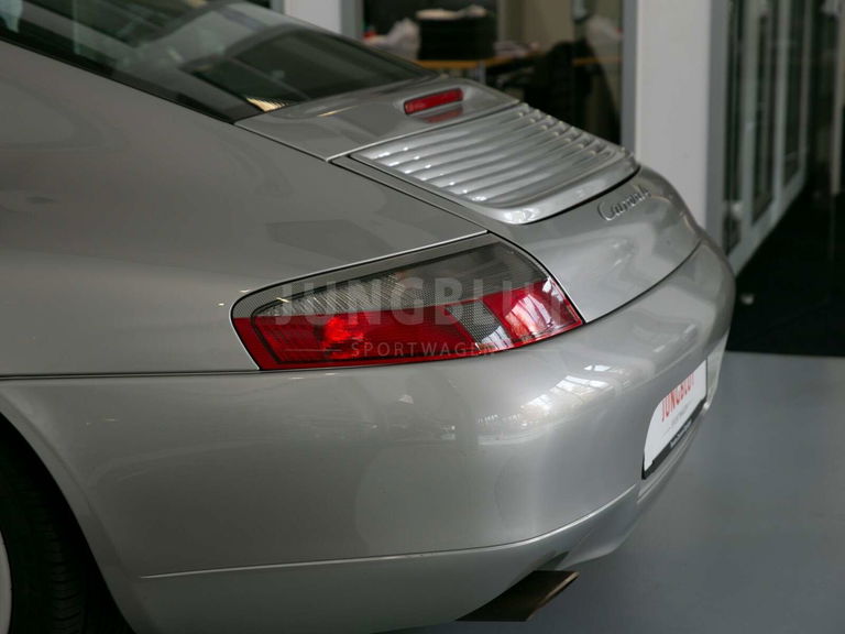Porsche 996 Carrera 4
