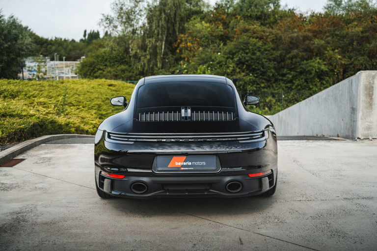 Porsche 992 Carrera 4S