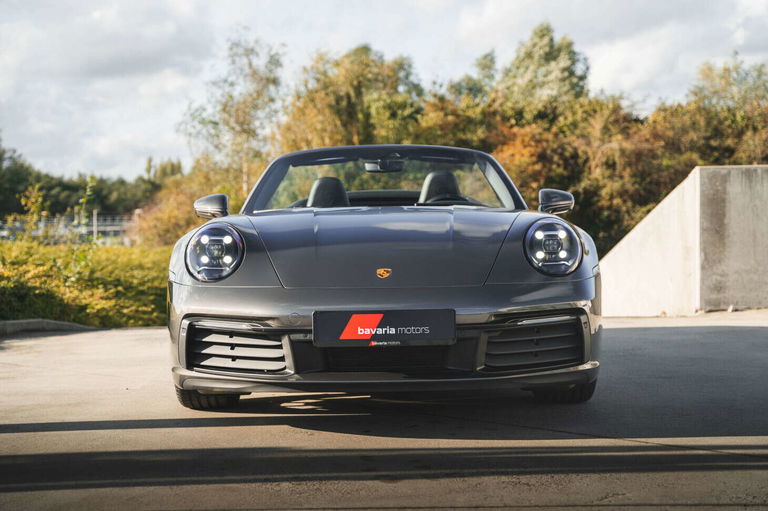 Porsche 992 Carrera 4