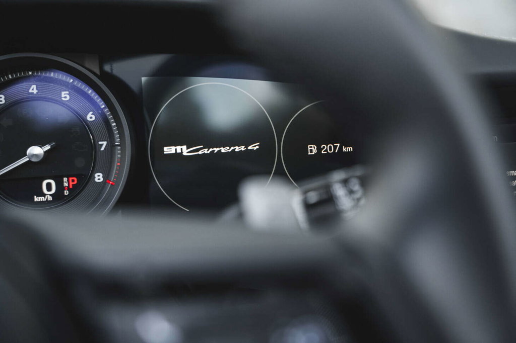 Porsche 992 Carrera 4