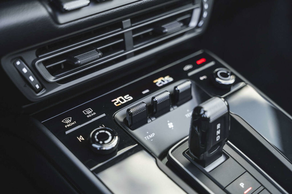 Porsche 992 Carrera 4