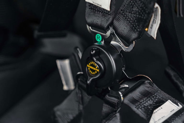 Porsche 718 Cayman GT4