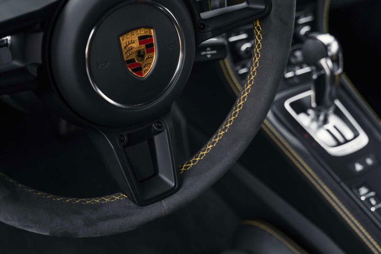 Porsche 718 Cayman GT4