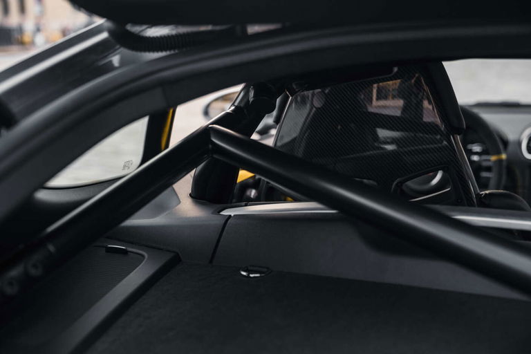 Porsche 718 Cayman GT4