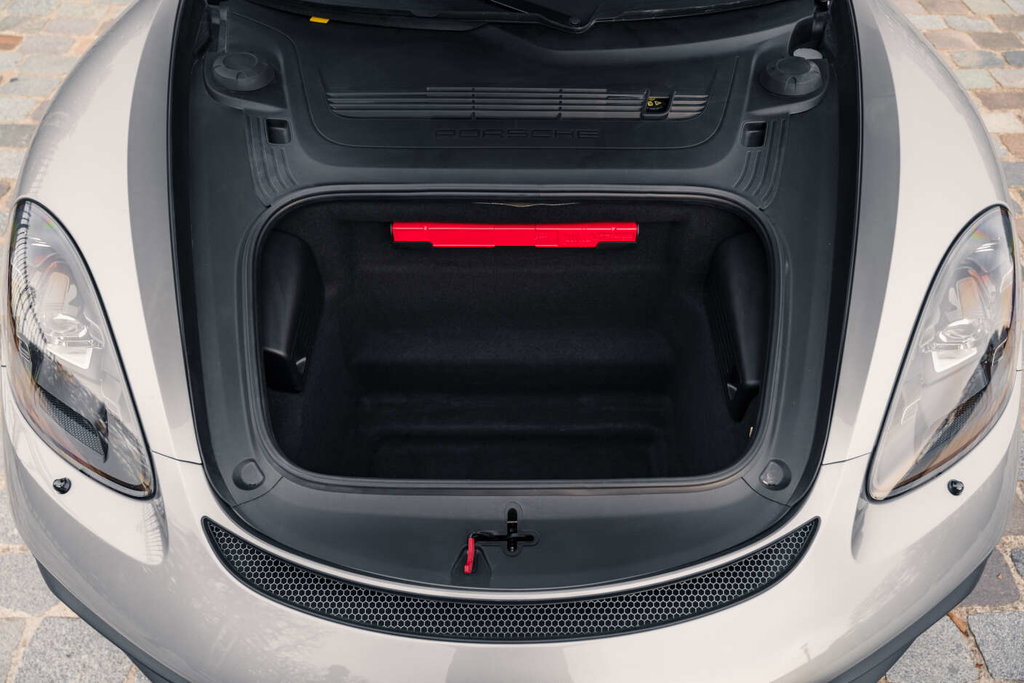 Porsche 718 Cayman GT4