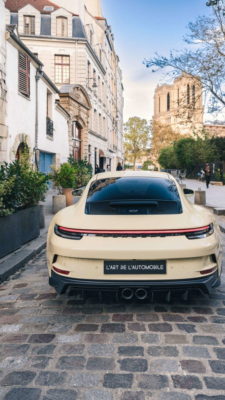 Porsche 992 GT3 Touring