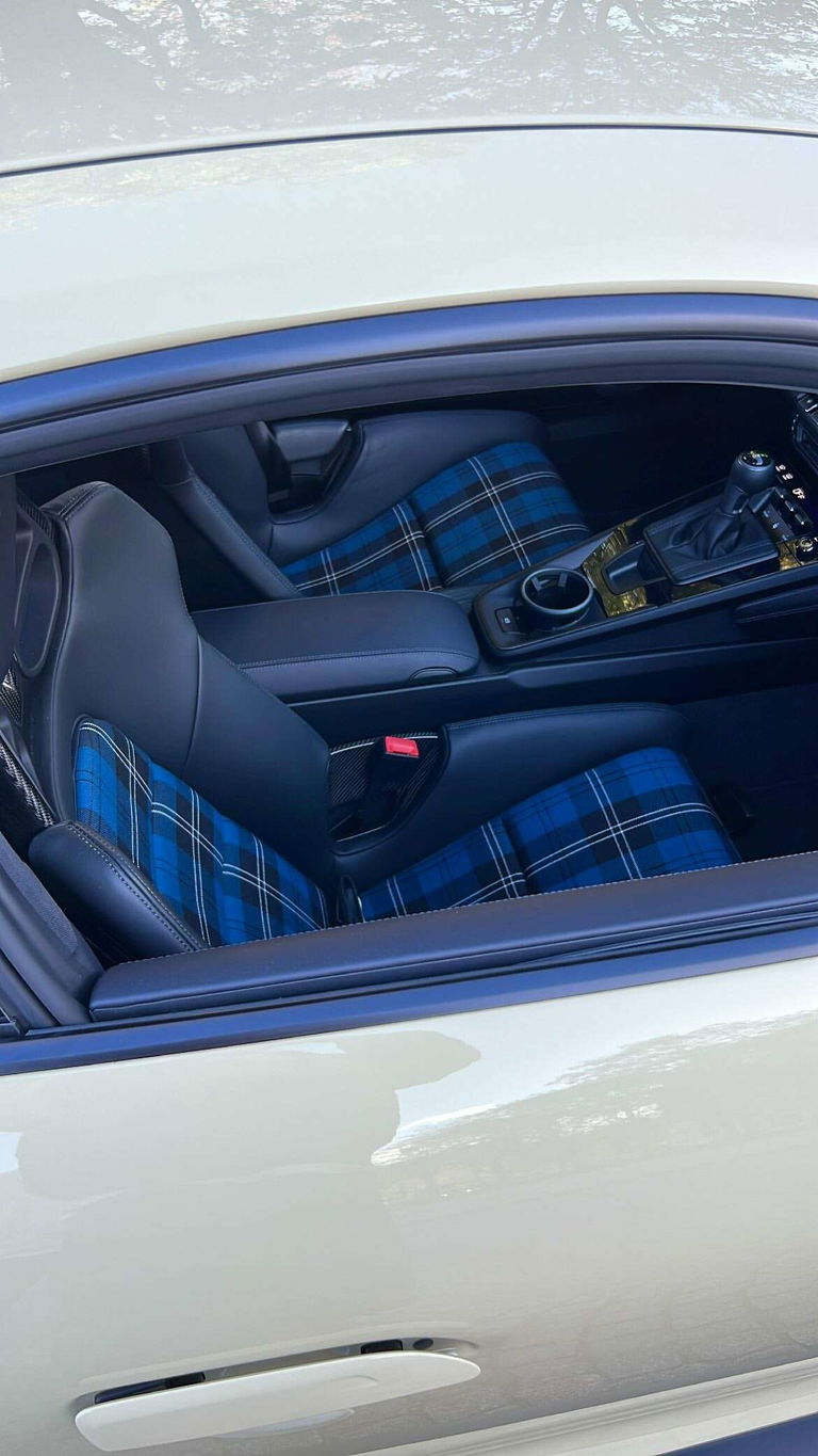 Porsche 992 GT3 Touring