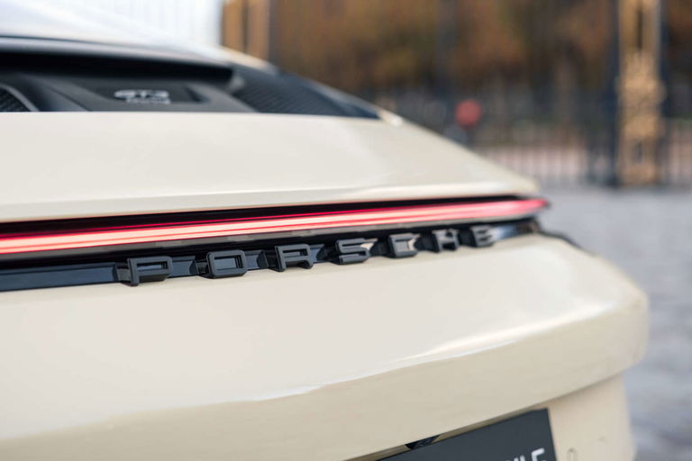 Porsche 992 GT3 Touring