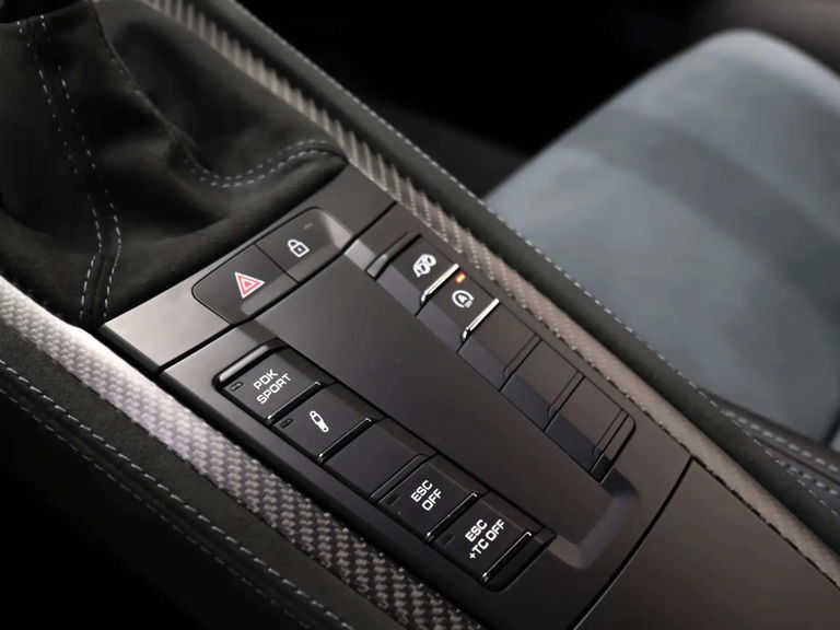 Porsche 718 Cayman GT4 RS