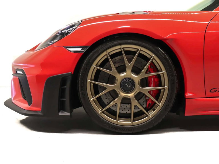 Porsche 718 Cayman GT4 RS
