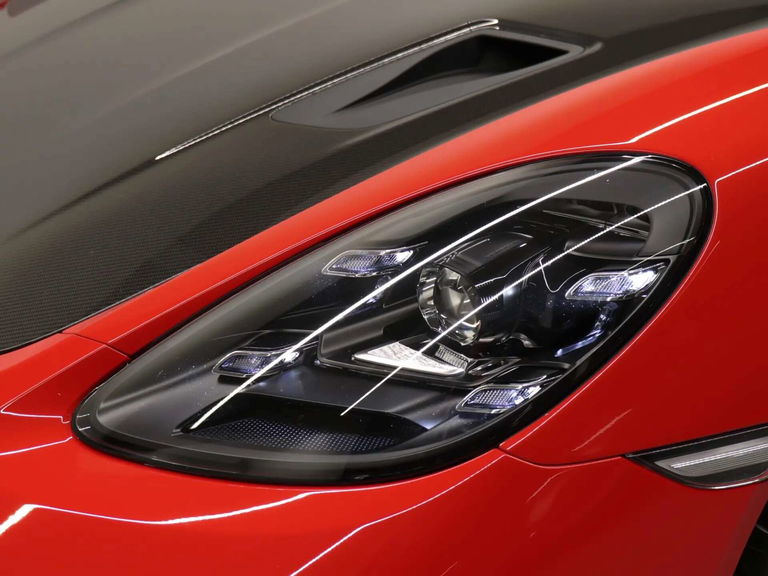 Porsche 718 Cayman GT4 RS