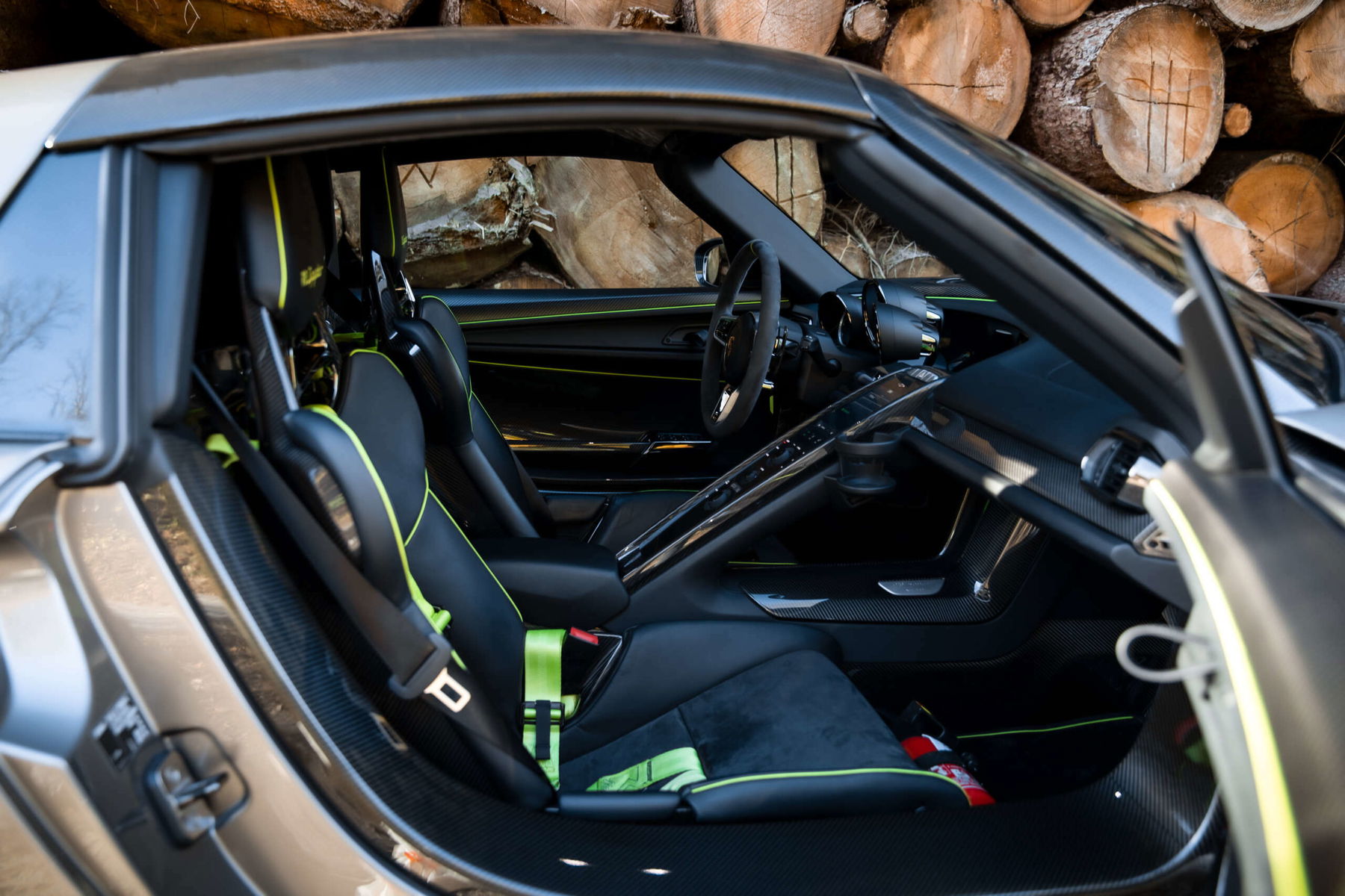 Porsche 918 Spyder 2014 - elferspot.com - Marketplace for