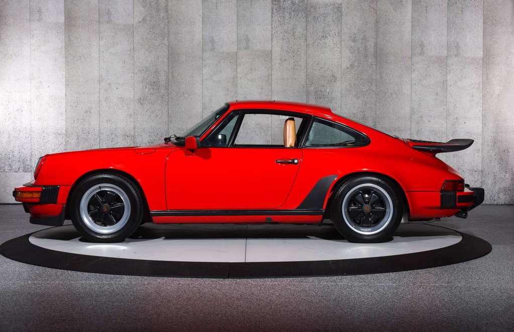 Porsche 911 Carrera 3.2 (US)